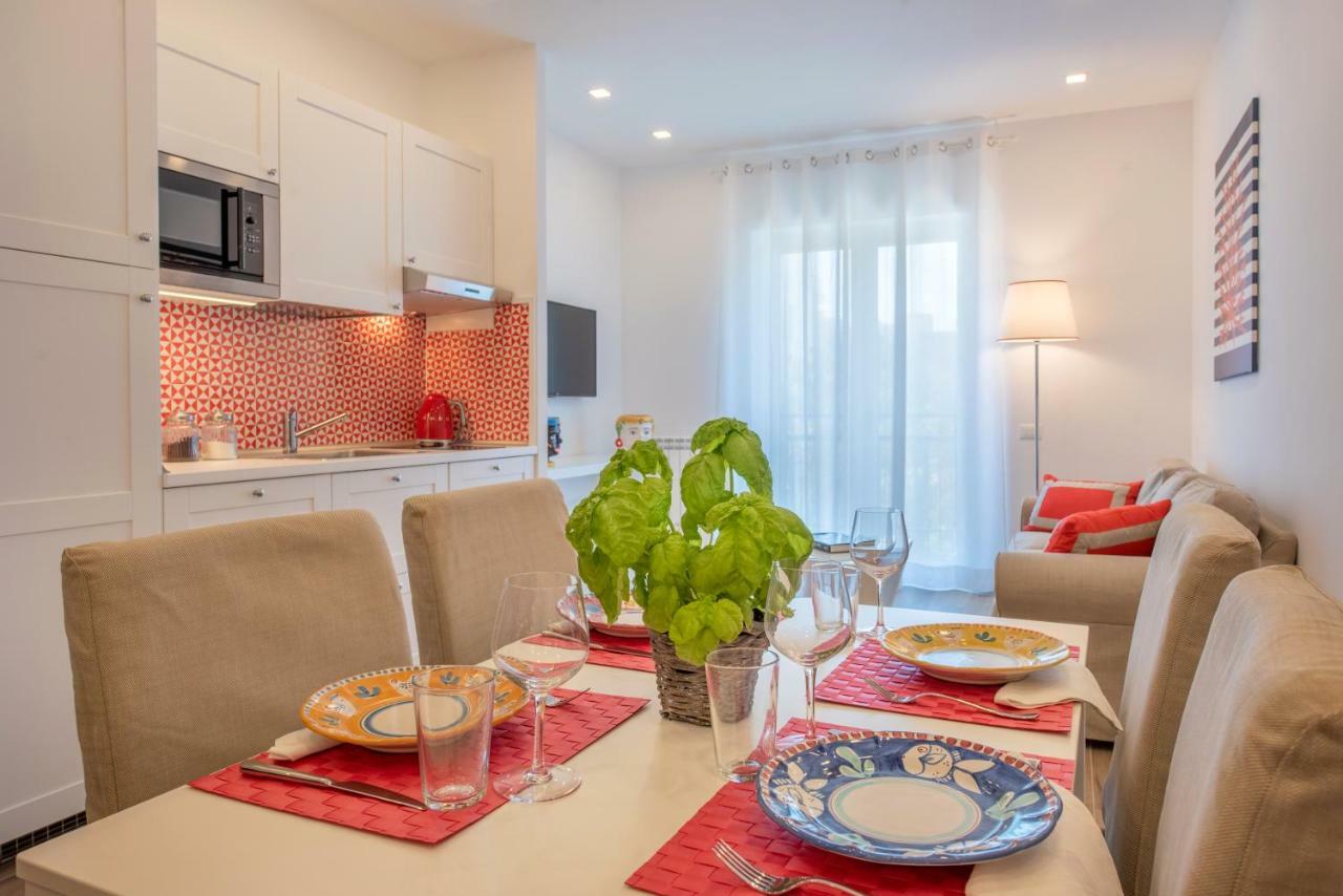 Solymar Apartments ซอร์เรนโต ภายนอก รูปภาพ