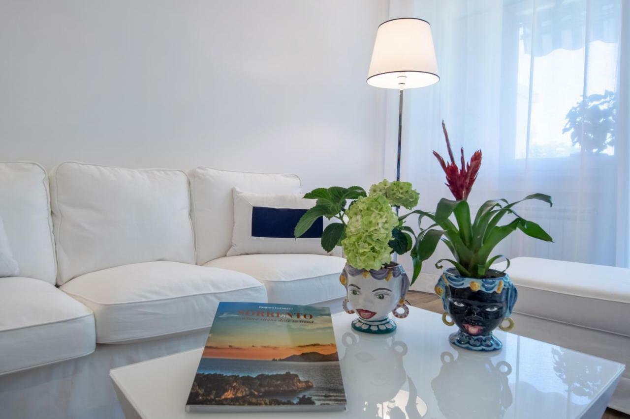 Solymar Apartments ซอร์เรนโต ภายนอก รูปภาพ